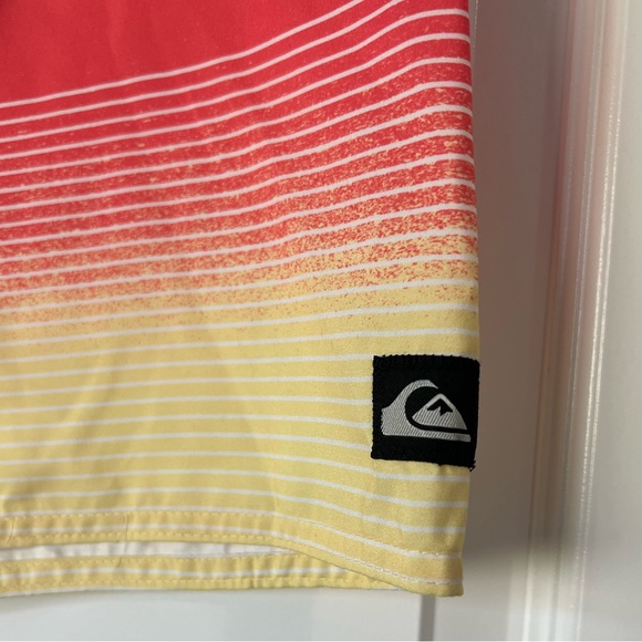Quiksilver Boys' Boardshorts with UPF 50+ Sun Protection, Quick Dry Swim Shorts - Picture 3 of 7